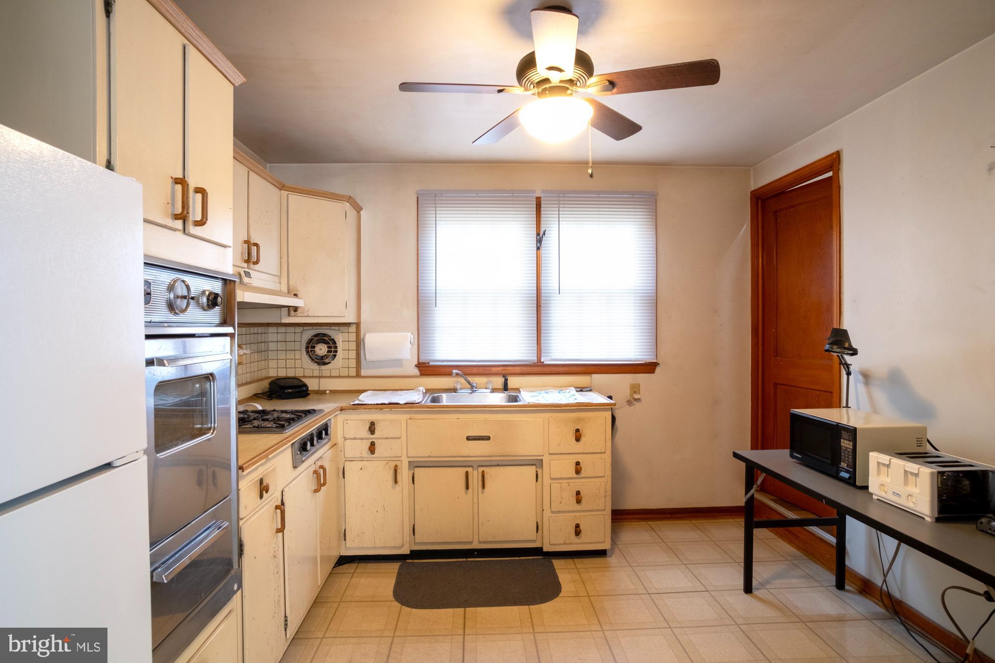 1200 Oakland Terrace Road Baltimore, MD 21227 - Photo 12 of 21 Charming kitchen with vintage appeal.