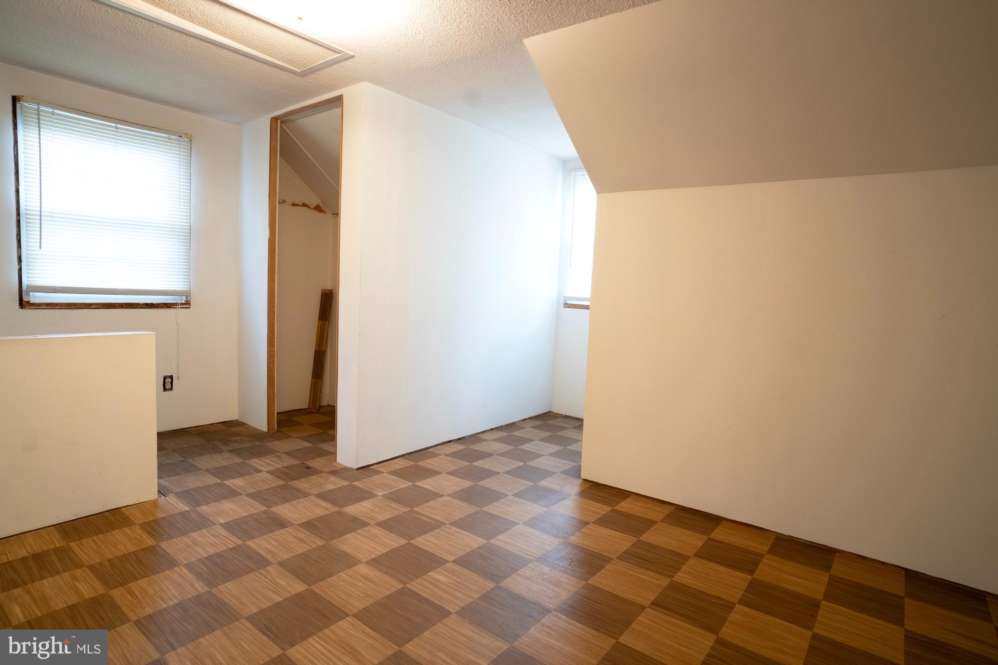 1200 Oakland Terrace Road Baltimore, MD 21227 - Photo 20 of 21 Bright, airy space with potential charm.