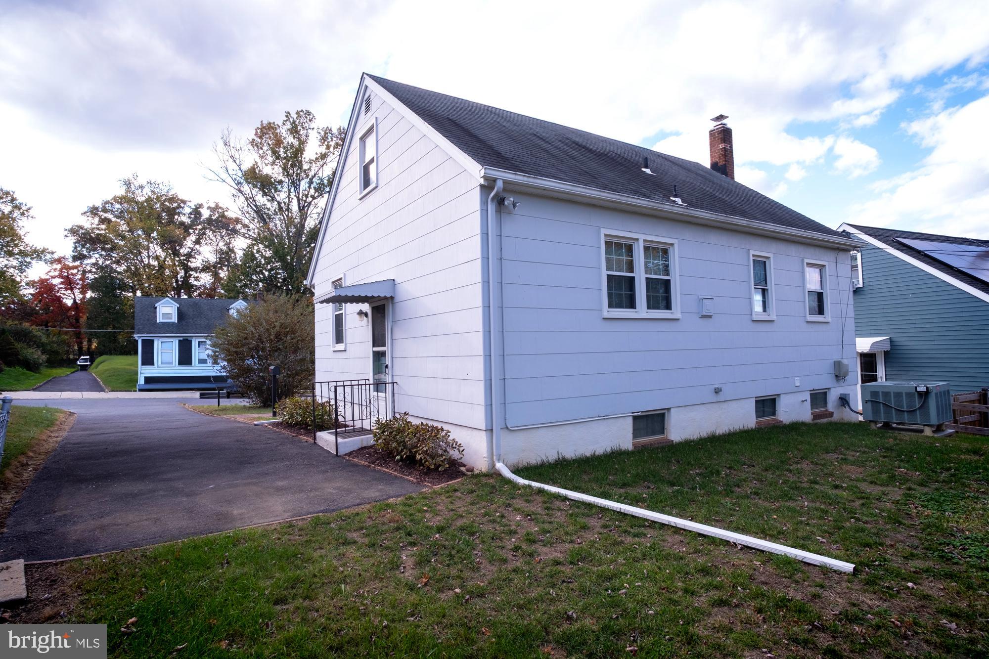 1200 Oakland Terrace Road Baltimore, MD 21227 - Photo 6 of 21 Charming home with inviting curb appeal.