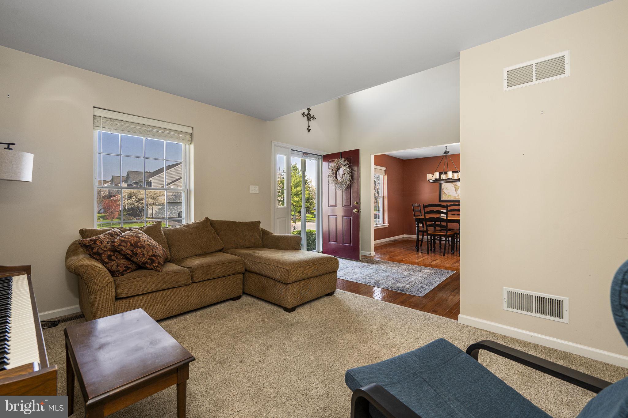 218 Cambridge Lane Lititz, PA 17543 - Photo 3 of 34