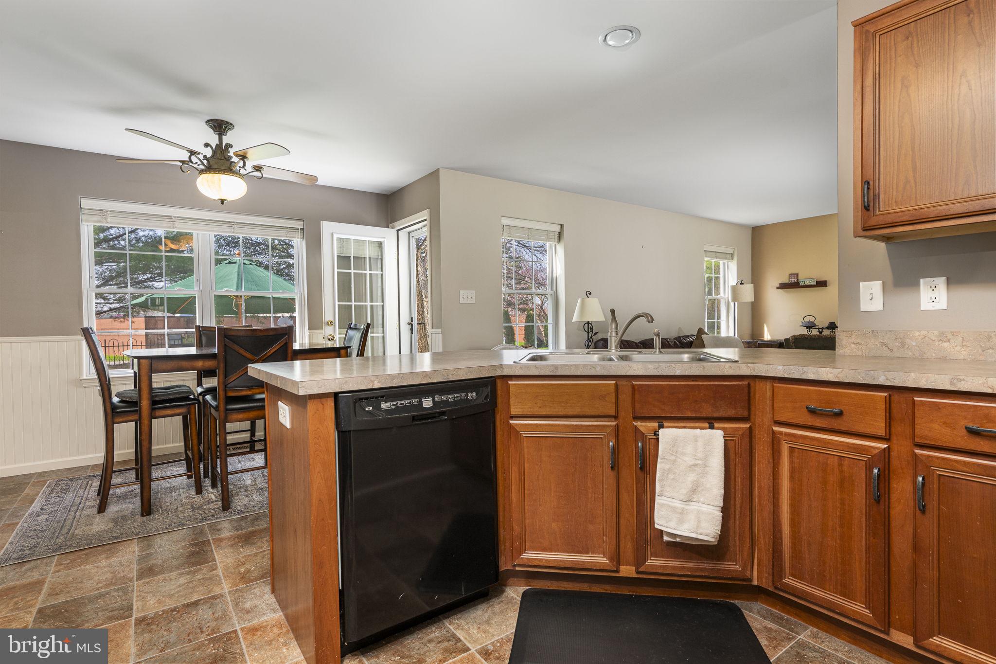 218 Cambridge Lane Lititz, PA 17543 - Photo 6 of 34