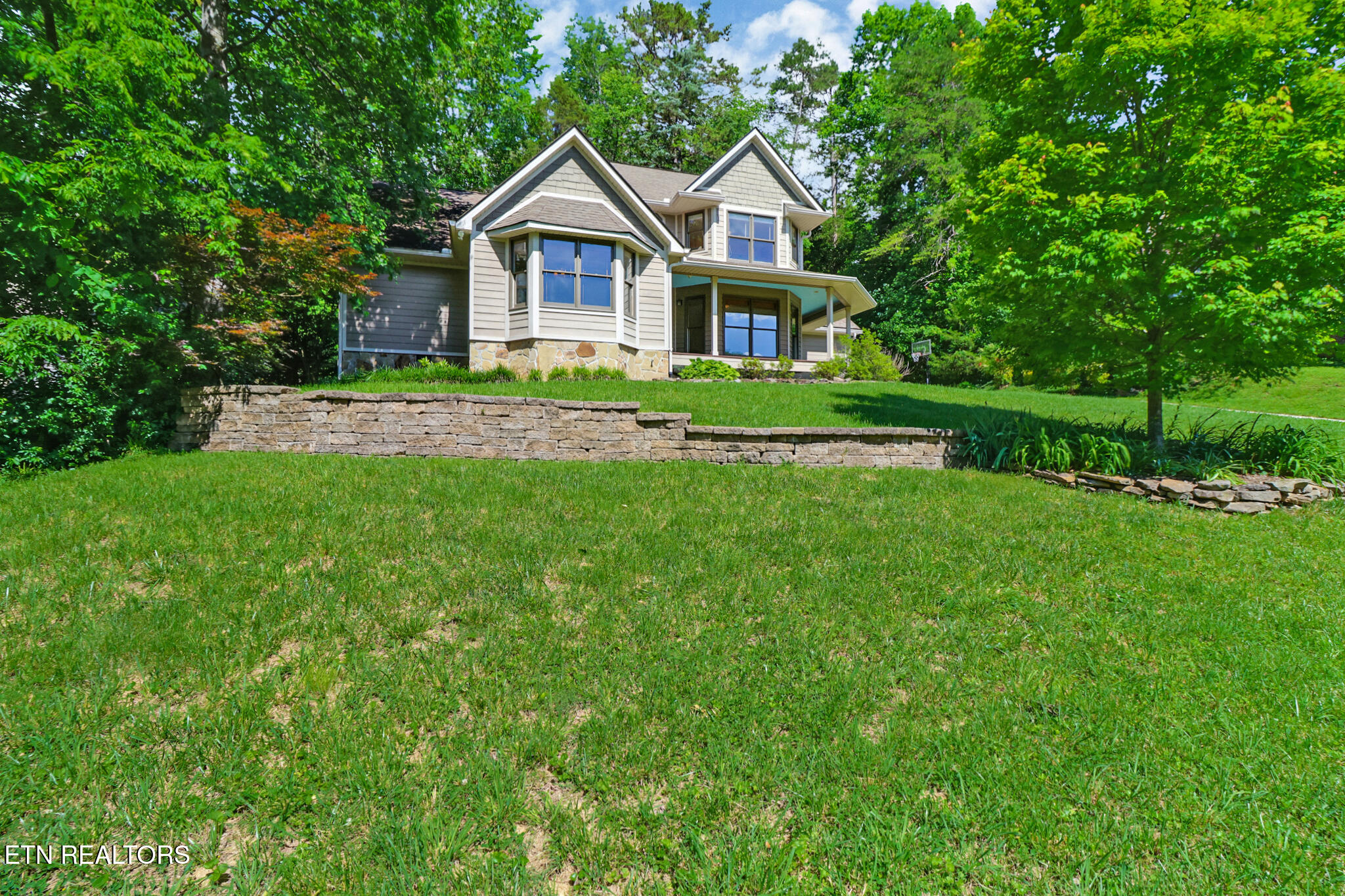 104 Maltese Lane Oak Ridge, TN 37830 - Photo 3 of 54 Front