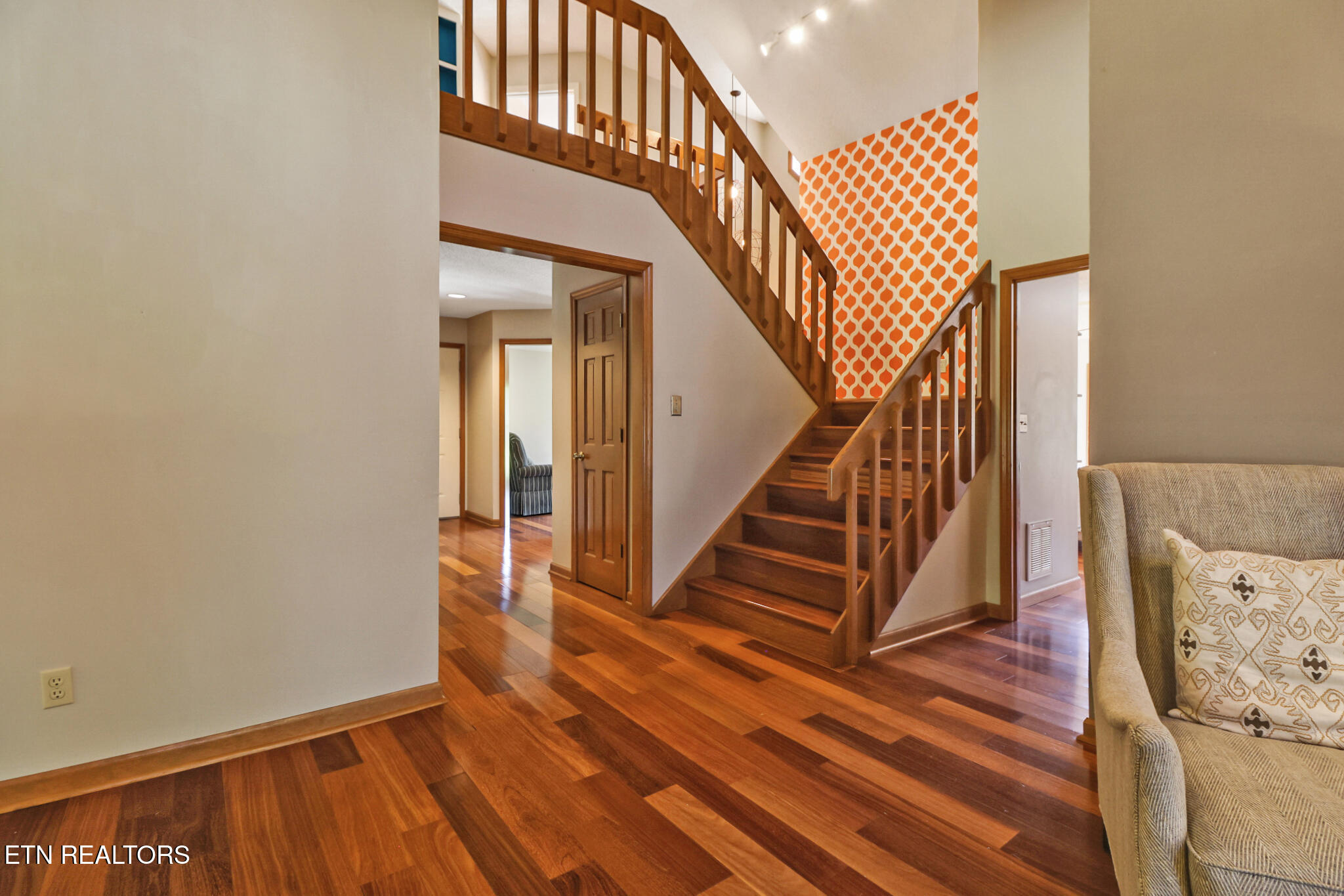104 Maltese Lane Oak Ridge, TN 37830 - Photo 33 of 54 Staircase