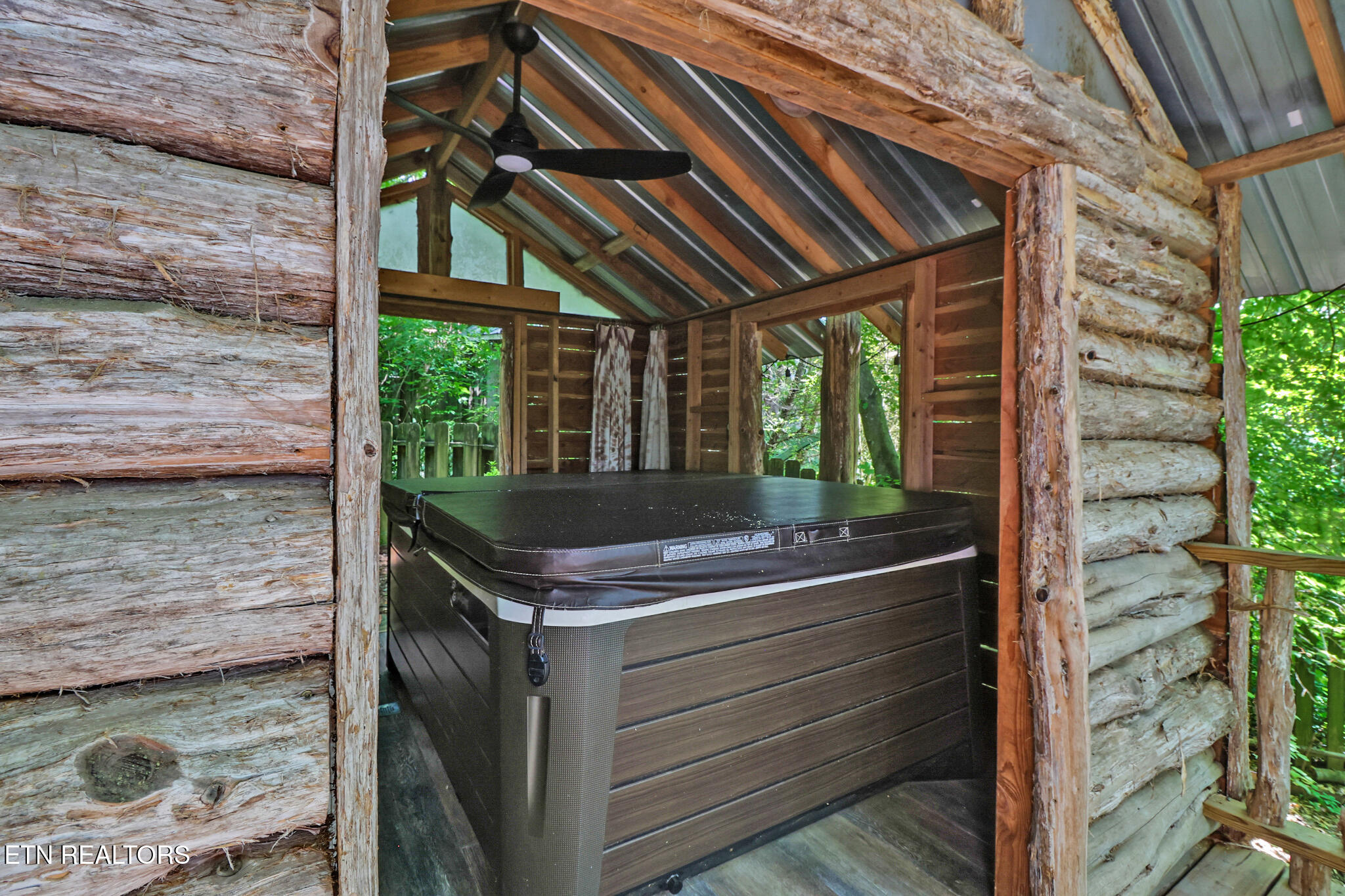 104 Maltese Lane Oak Ridge, TN 37830 - Photo 48 of 54 Hot Tub