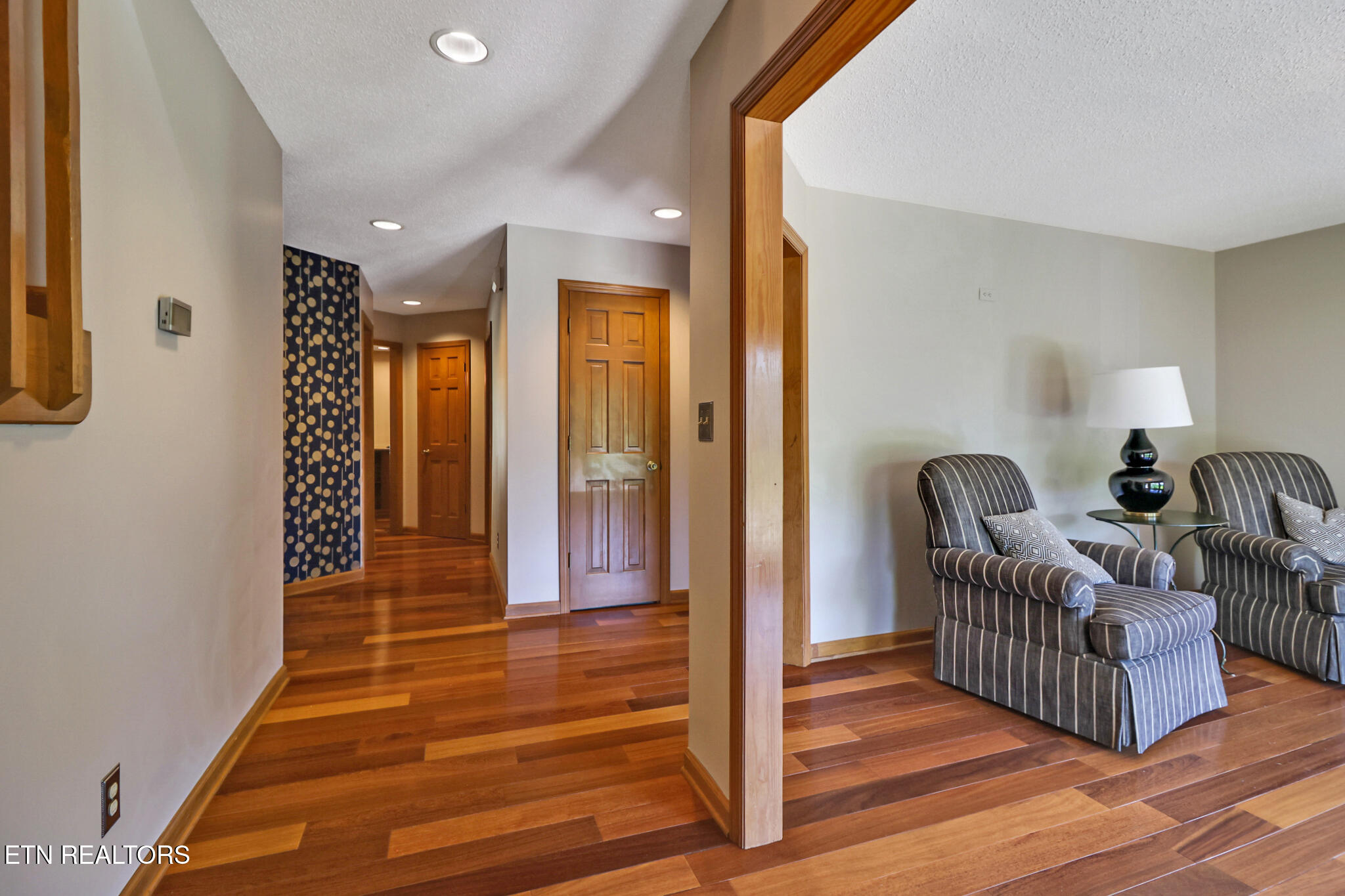104 Maltese Lane Oak Ridge, TN 37830 - Photo 7 of 54 Foyer