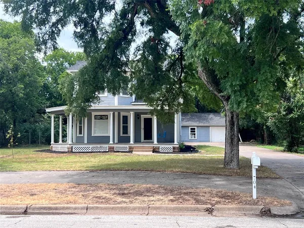 $299,000 | 704 Cherry Street, Graham, TX 76450