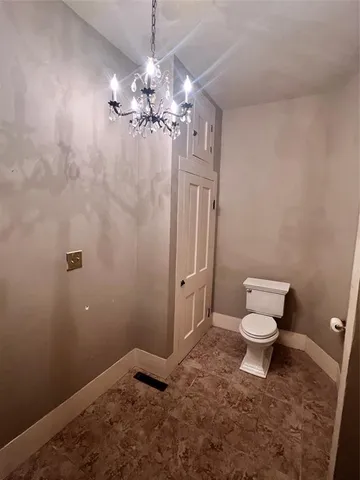 $329,900 | 704 Cherry Street, Graham, TX 76450