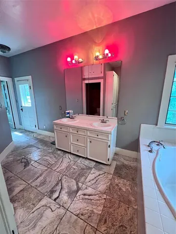 $329,900 | 704 Cherry Street, Graham, TX 76450