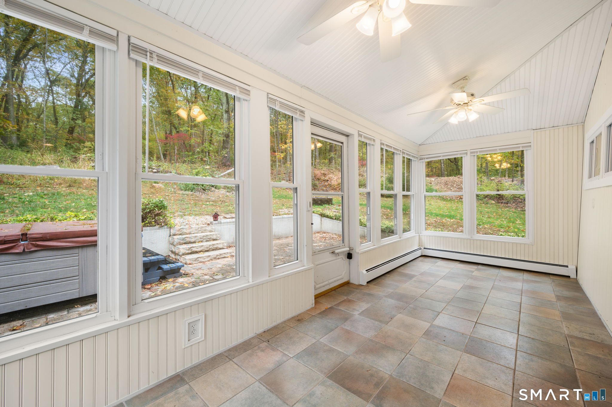 87 B Cottage Road Montville, CT 06370 - Photo 5 of 35