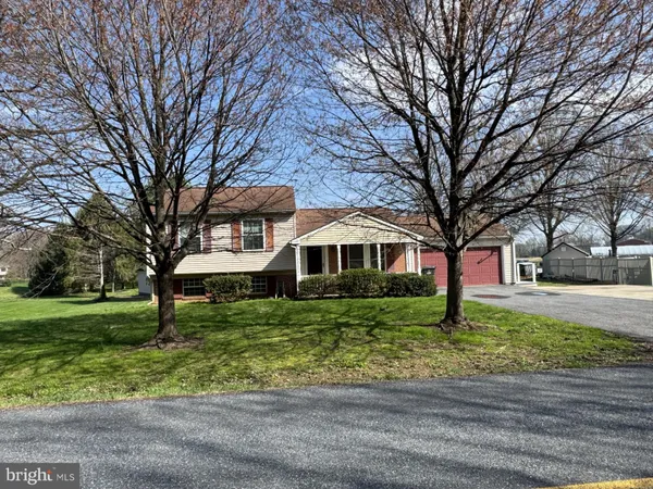 $345,900 | 715 Hempfield Hill Road, Columbia, PA 17512