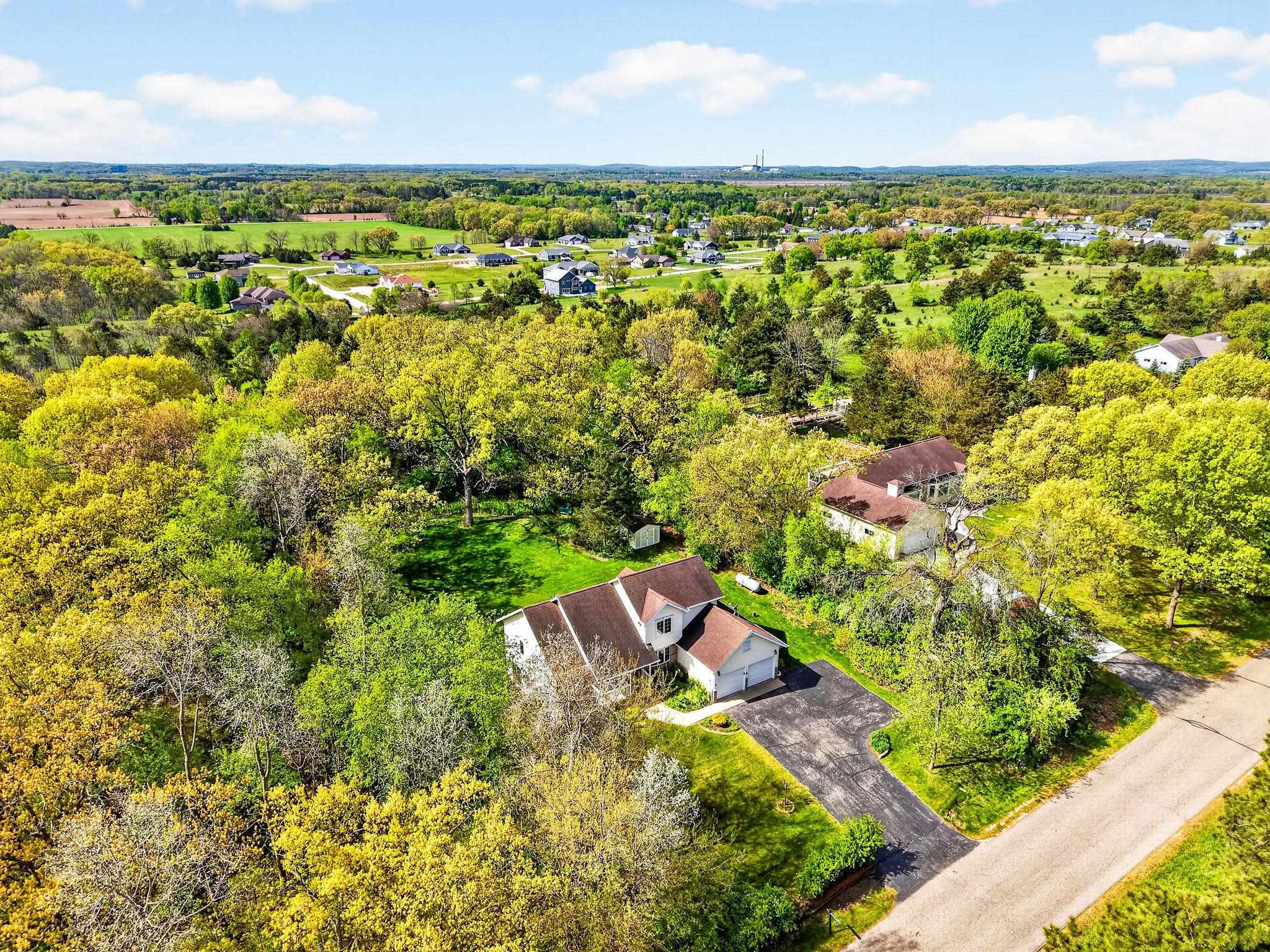 W7183 Breneman Road Pardeeville, WI 53954 - Photo 40 of 52