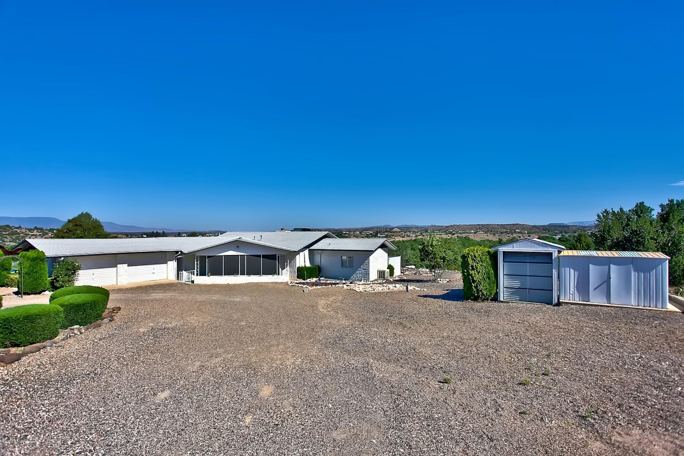 4810 Hopi Way Rimrock, AZ 86335 - Photo 14 of 32 Driveway