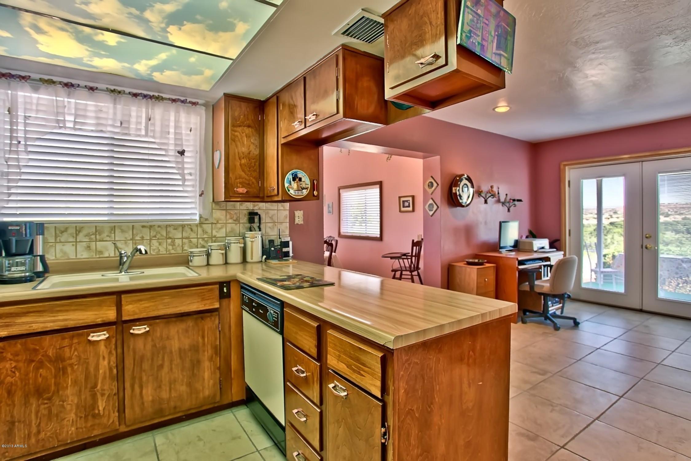 4810 Hopi Way Rimrock, AZ 86335 - Photo 22 of 32 Kitchen