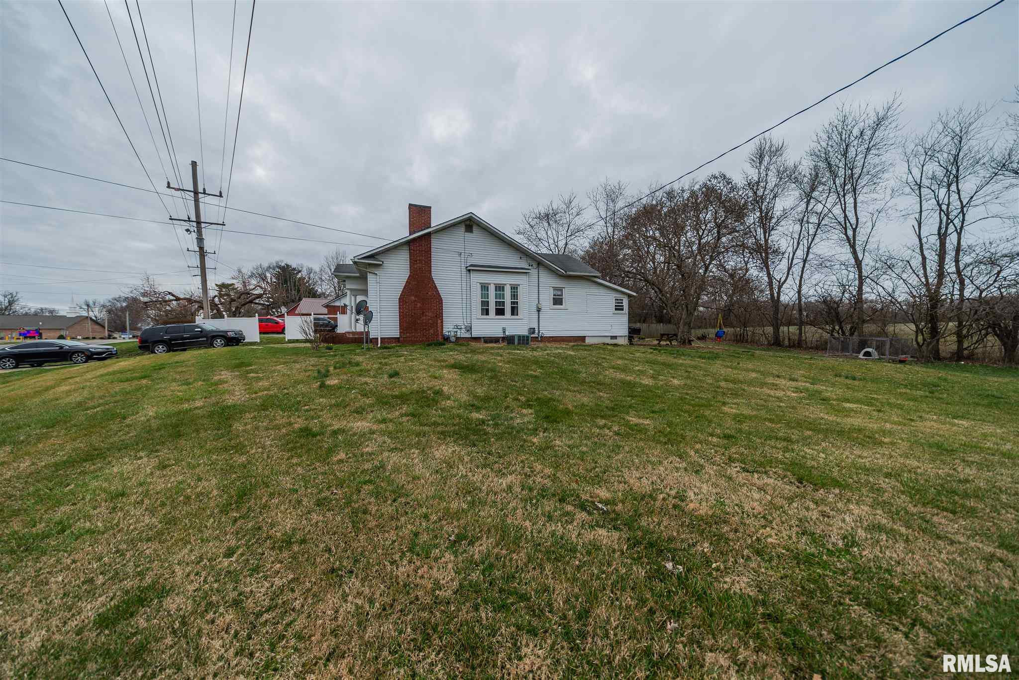 1121 East Fairfield Road Mount Vernon, IL 62864 - Photo 7 of 23