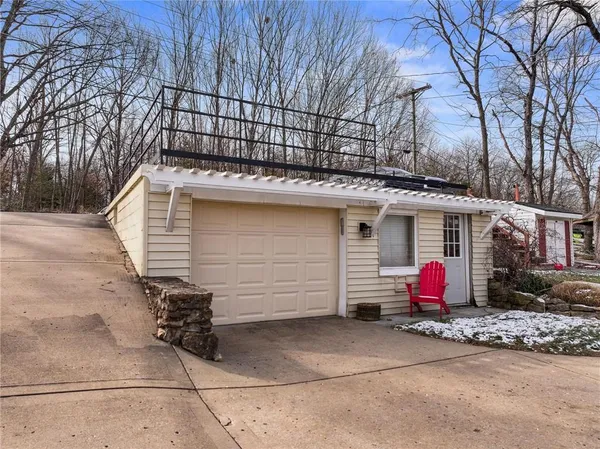 $825,000 | 76 R Street, Lee's Summit, MO 64086