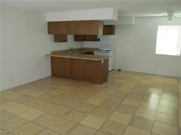 $1,000 | 2209 North Jones Boulevard, Unit 2, Las Vegas, NV 89108