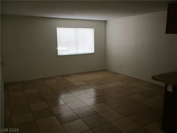 $1,000 | 2209 North Jones Boulevard, Unit 2, Las Vegas, NV 89108