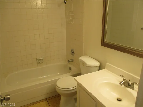 $1,000 | 2209 North Jones Boulevard, Unit 2, Las Vegas, NV 89108