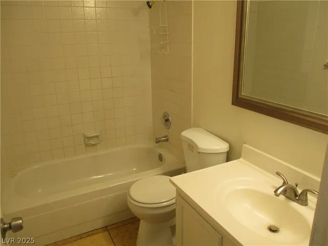 $1,035 | 2209 North Jones Boulevard, Unit 2, Las Vegas, NV 89108