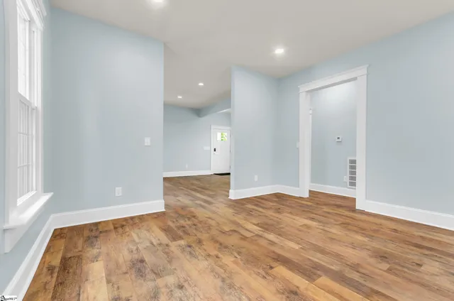 $899,995 | 106 Grace Street, Greenville, SC 29601