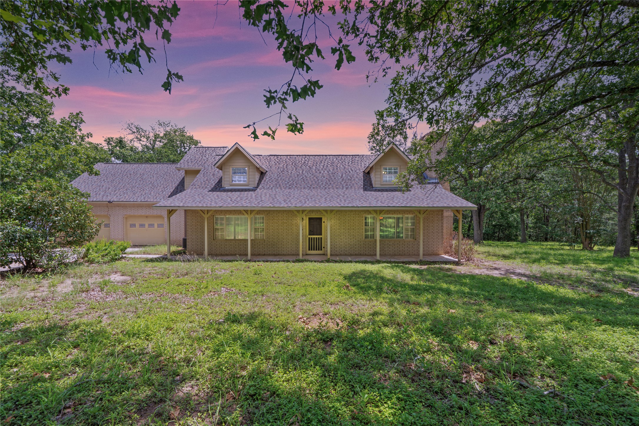 272 Old Coach Lane Elgin, TX 78621 - Photo 2 of 39 Front of the home