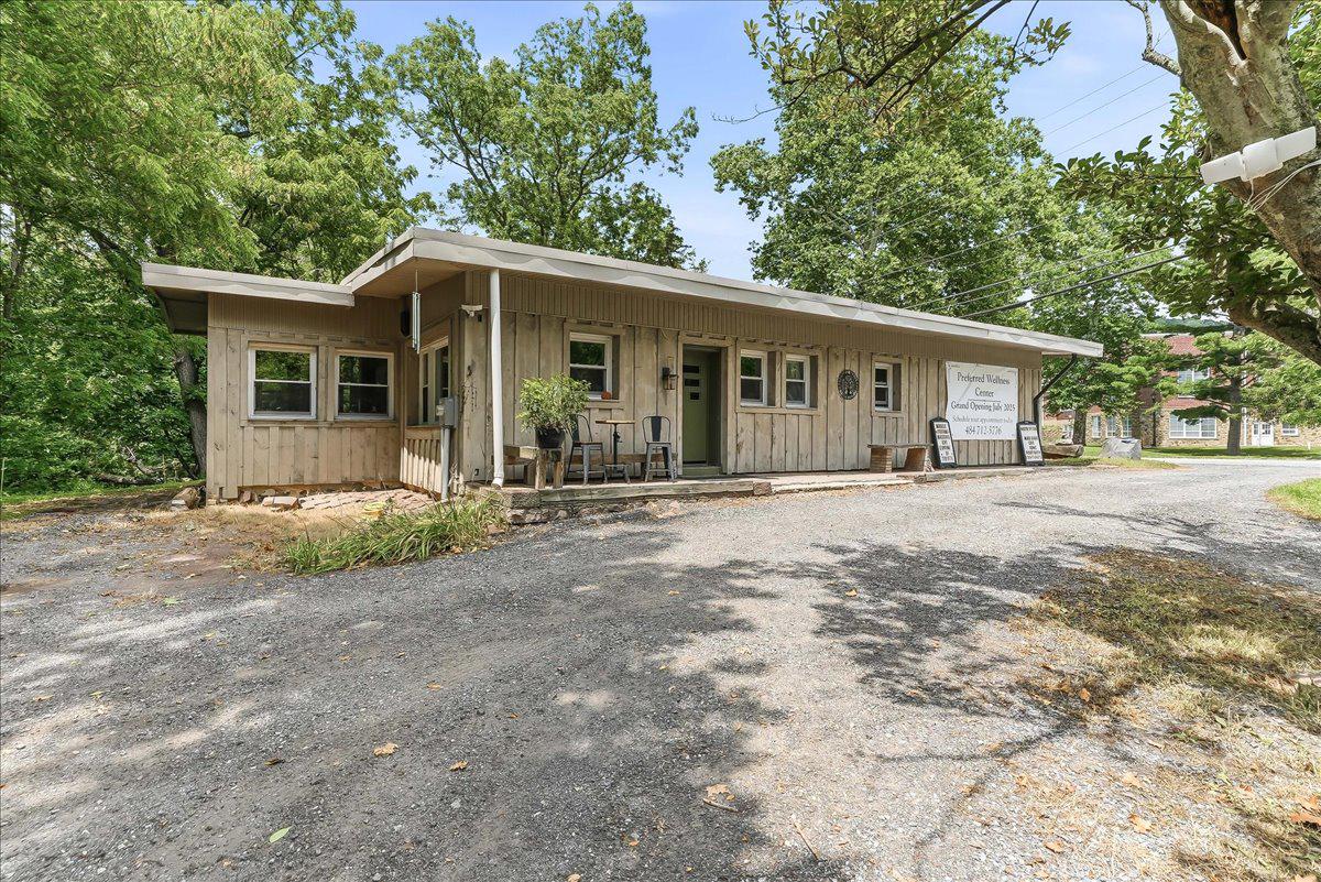 3671 St Peters Road Elverson, PA 19520 - Photo 33 of 37 front view of a house with a yard