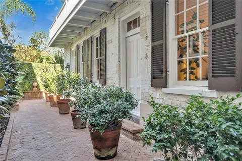 $1,600,000 | 1535-37 Camp Place, New Orleans, LA 70130