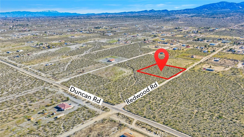 a view of an outdoor space