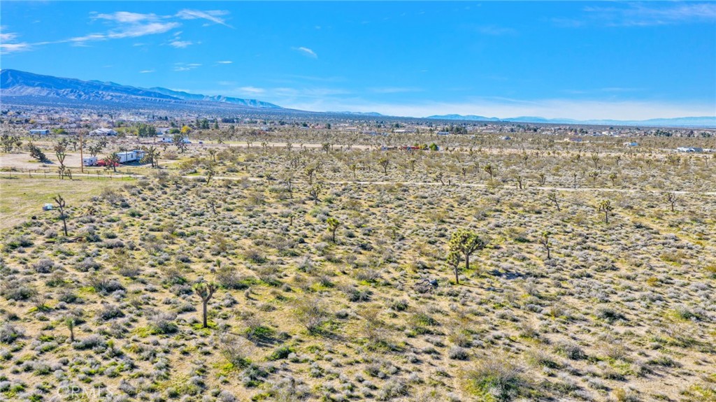 11982 Redwood Road Pinon Hills, CA 92372 - Photo 11 of 14 a view of city and ocean