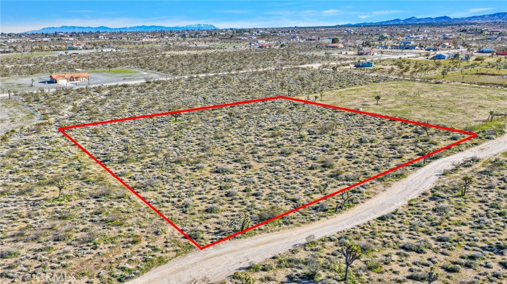 11982 Redwood Road Pinon Hills, CA 92372 - Photo 4 of 14