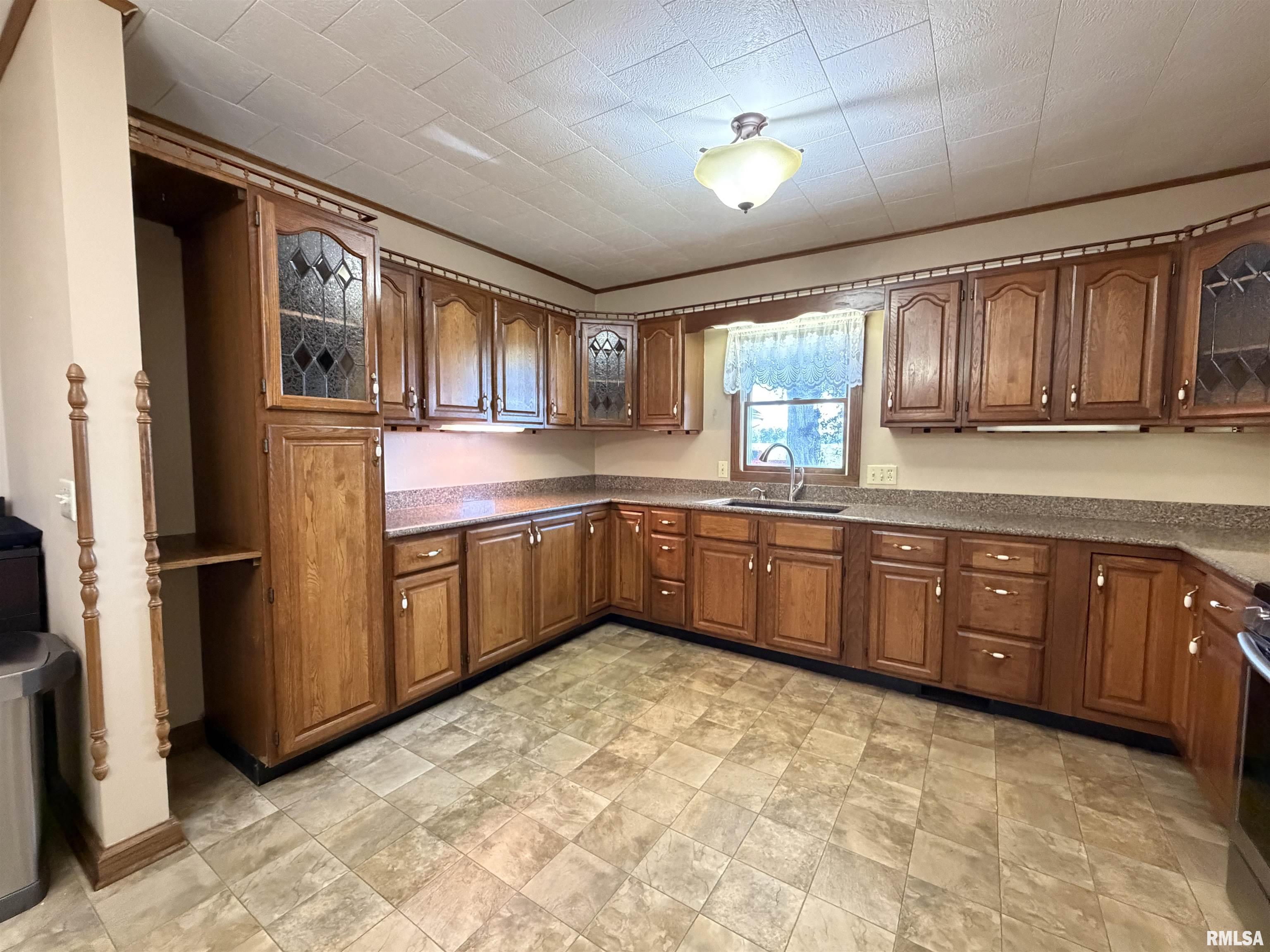 402 South Main Street Avon, IL 61415 - Photo 32 of 61 Gallery Image 32