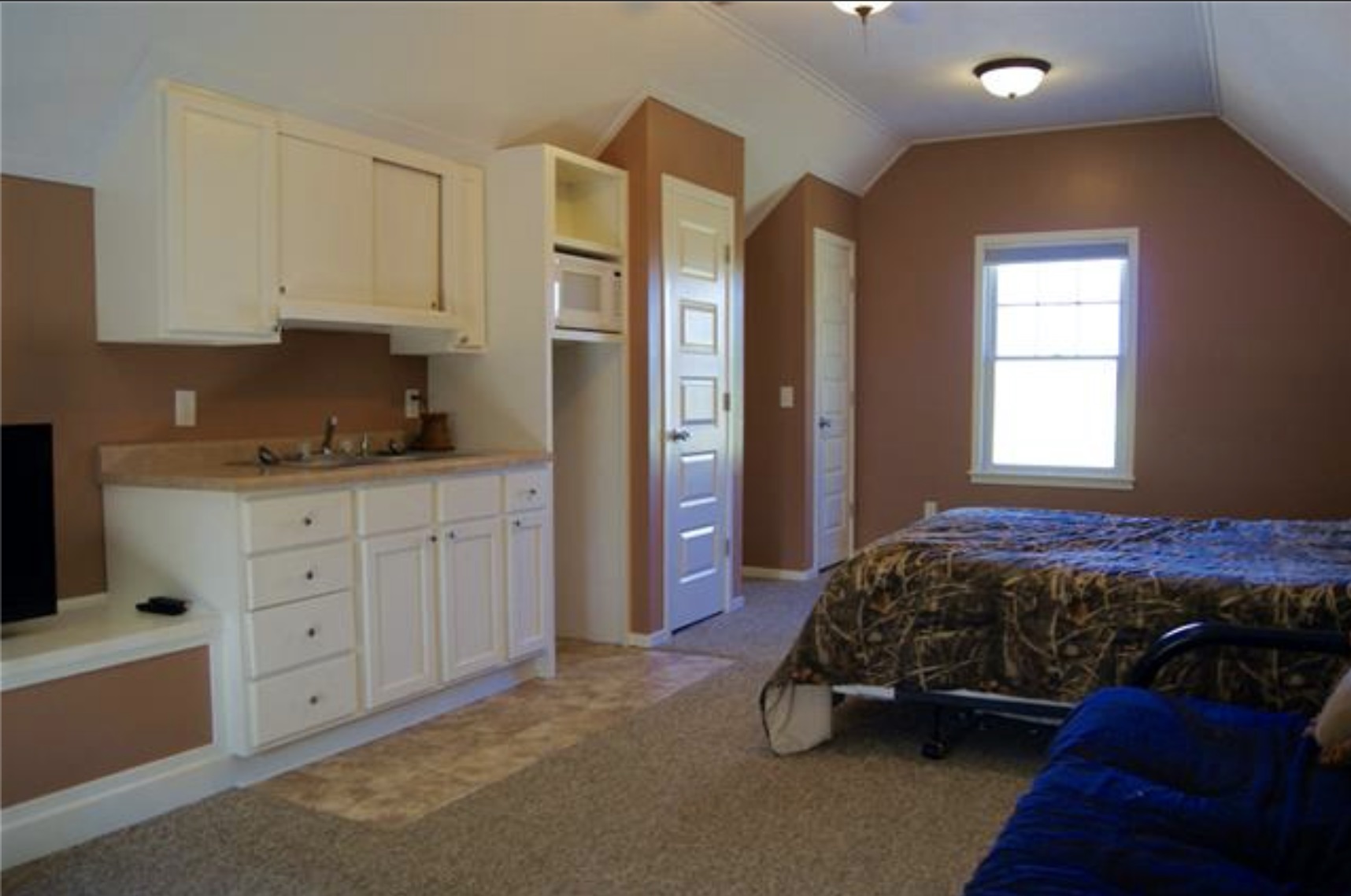2116 South Stonebridge Road Warsaw, IN 46580 - Photo 13 of 23 Gallery Image 13