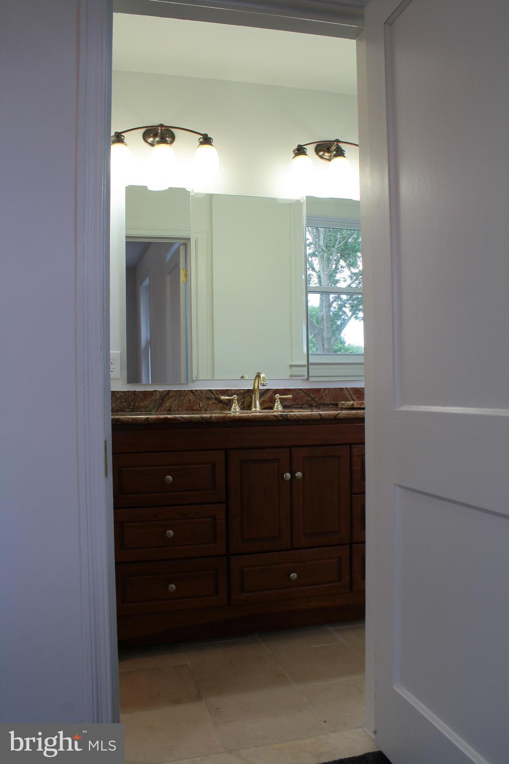 3524 White Chapel Road Baltimore, MD 21215 - Photo 20 of 30 Bath (Master)