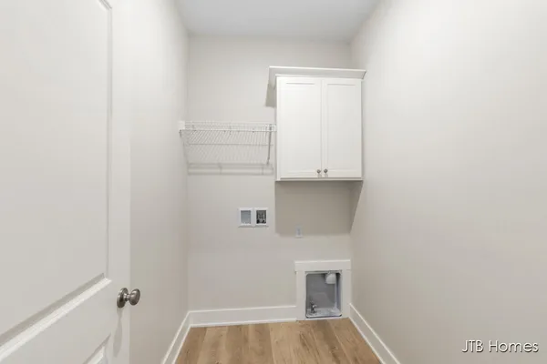 $479,900 | 7603 Brook Villa Court, Unit 17, Allendale, MI 49401