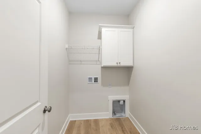 $479,900 | 7603 Brook Villa Court, Unit 17, Allendale, MI 49401