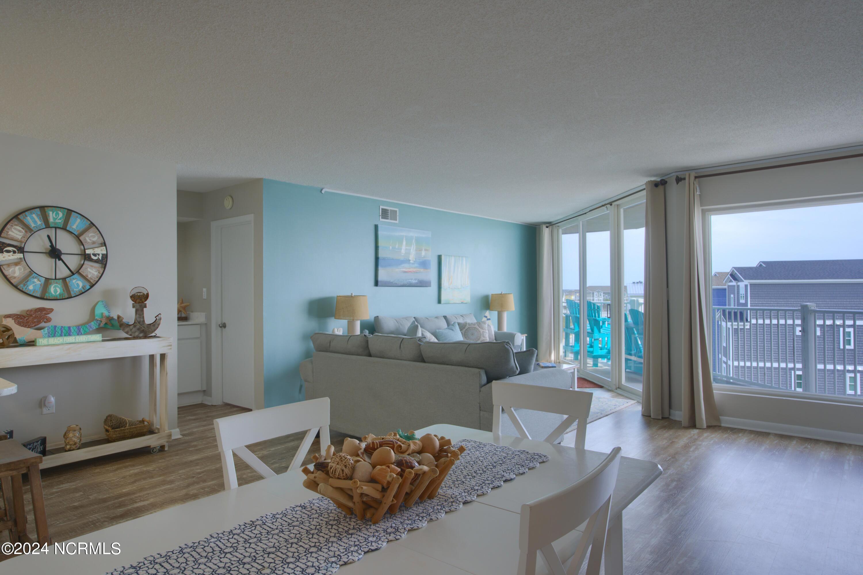 2000 New River Inlet Road, Unit 3309 North Topsail Beach, NC 28460 - Photo 15 of 30 3309 St. Regis - Interior_13