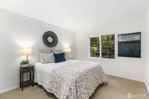 $2,074,950 | 14239 194th Avenue Northeast, Woodinville, WA 98077