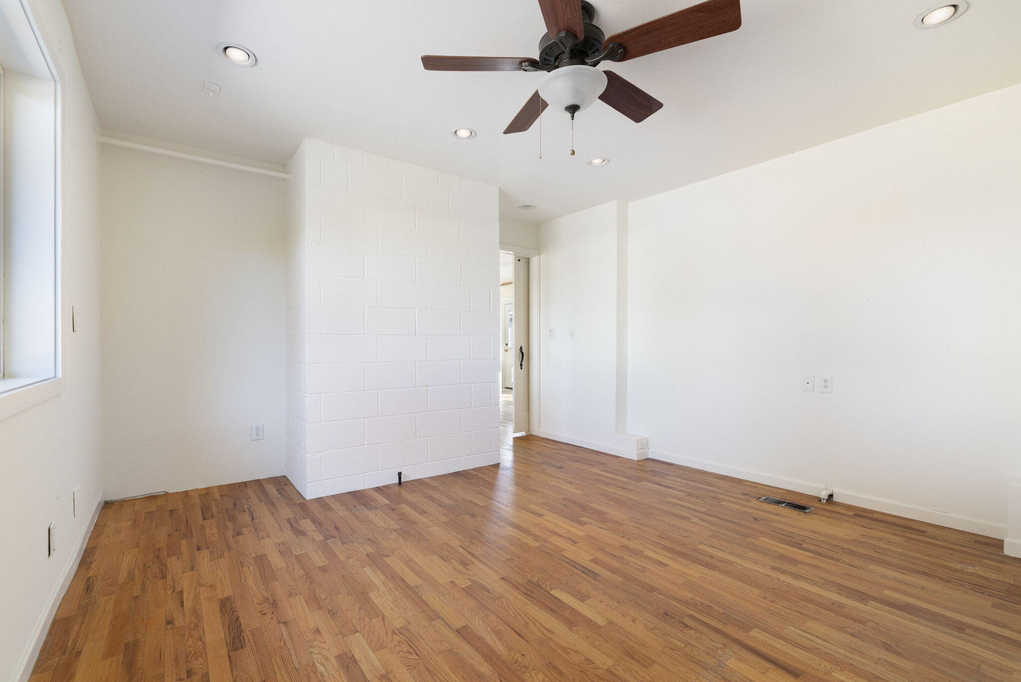 1830 Southwest 16th Street Redmond, OR 97756 - Photo 15 of 31 Dry Sky - 1830 SW 16th St (16 of 30)