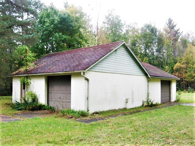 3636 Lakeshore Road Lexington, MI 48450 - Photo 27 of 33 31362835-26.JPG