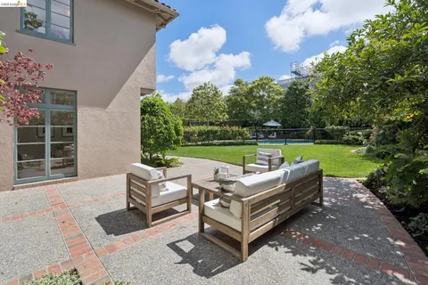 $5,495,000 | 10 Muir Avenue, Piedmont, CA 94610