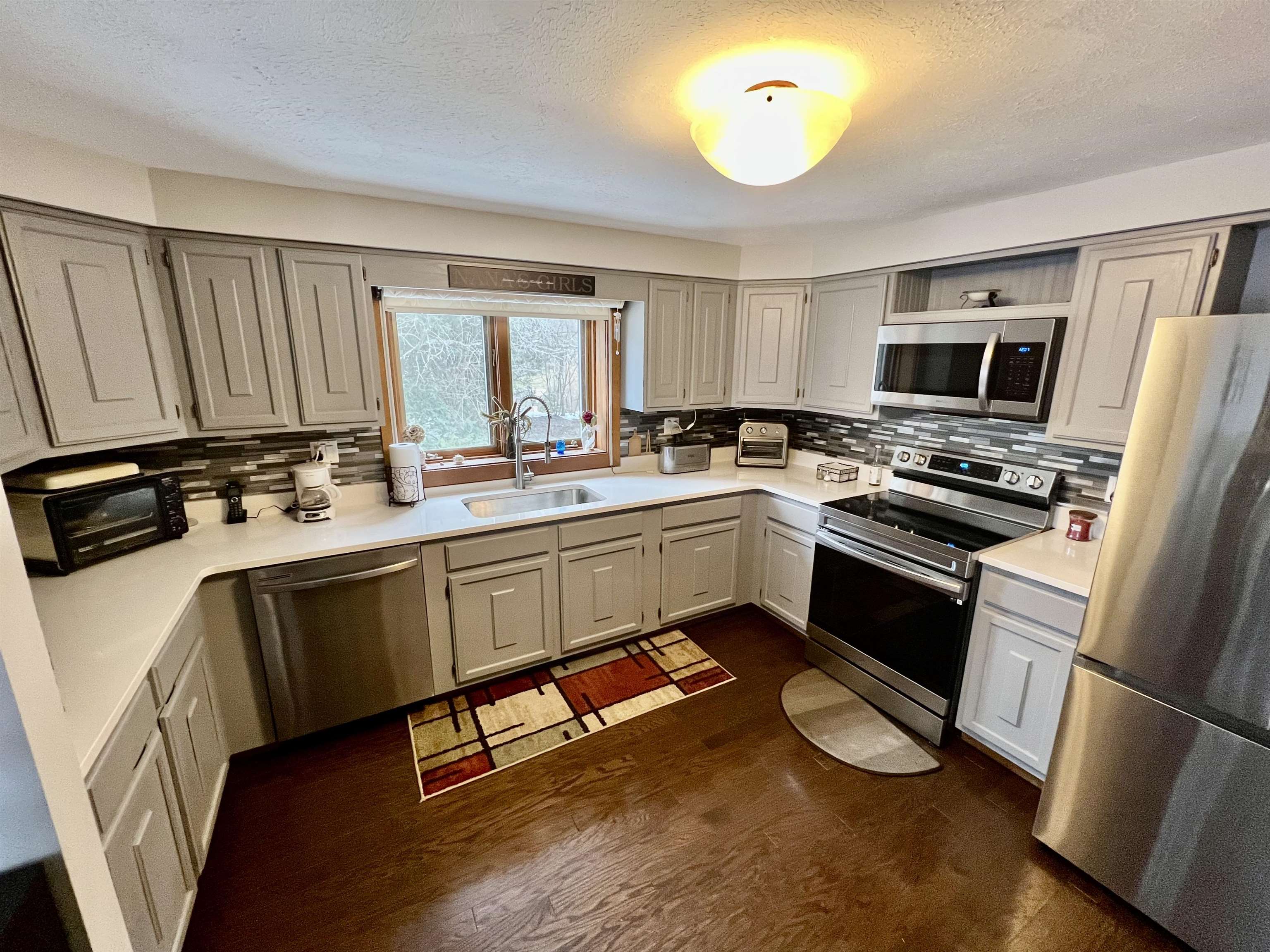 5 Tsienneto Road, Unit 53 Derry, NH 03038 - Photo 4 of 32