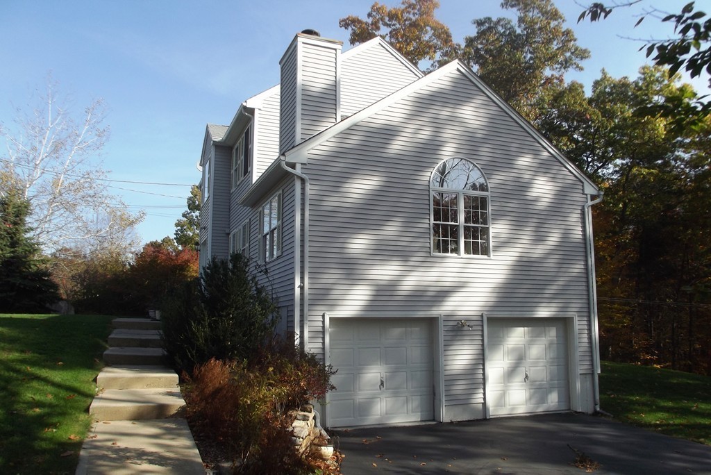 51 Camile Road Webster, MA 01570 - Photo 3 of 23 Gallery Image 3