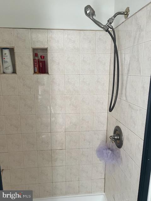 5814 Washington Avenue Philadelphia, PA 19143 - Photo 27 of 56 Master Bathroom