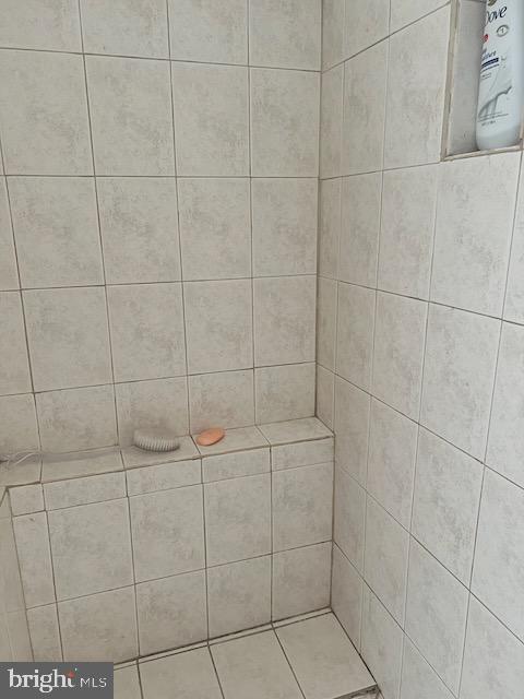 5814 Washington Avenue Philadelphia, PA 19143 - Photo 28 of 56 Master Bathroom