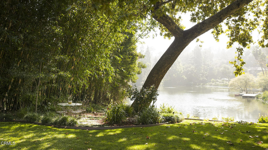 1260 La Loma Road Pasadena, CA 91105 - Photo 8 of 61 a view of outdoor space