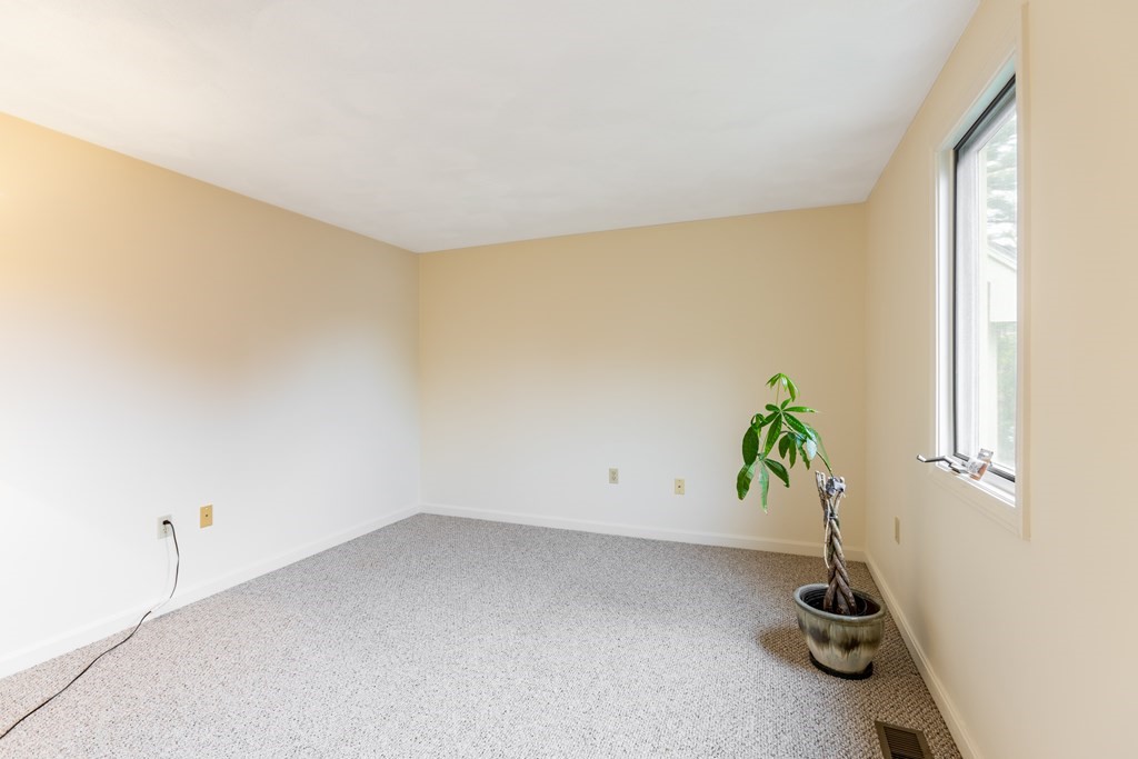 16 Deer Path, Unit 4 Maynard, MA 01754 - Photo 14 of 23