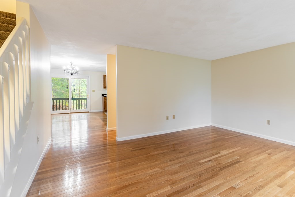 16 Deer Path, Unit 4 Maynard, MA 01754 - Photo 3 of 23