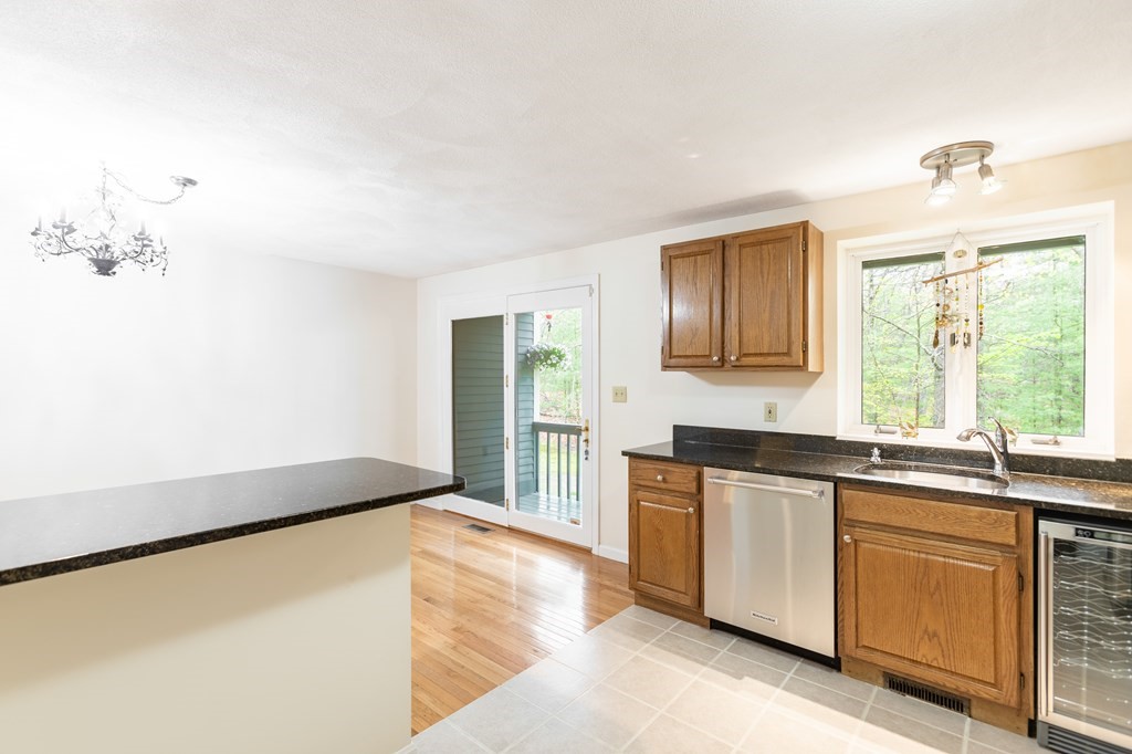 16 Deer Path, Unit 4 Maynard, MA 01754 - Photo 8 of 23