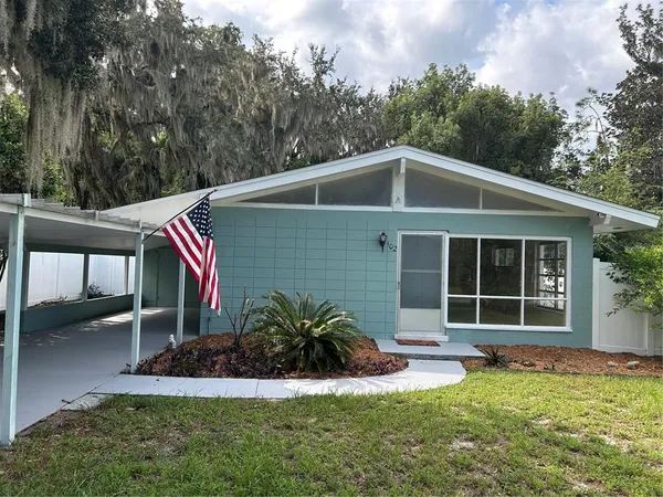 $220,000 | 102 East Pendleton Avenue, Eustis, FL 32726