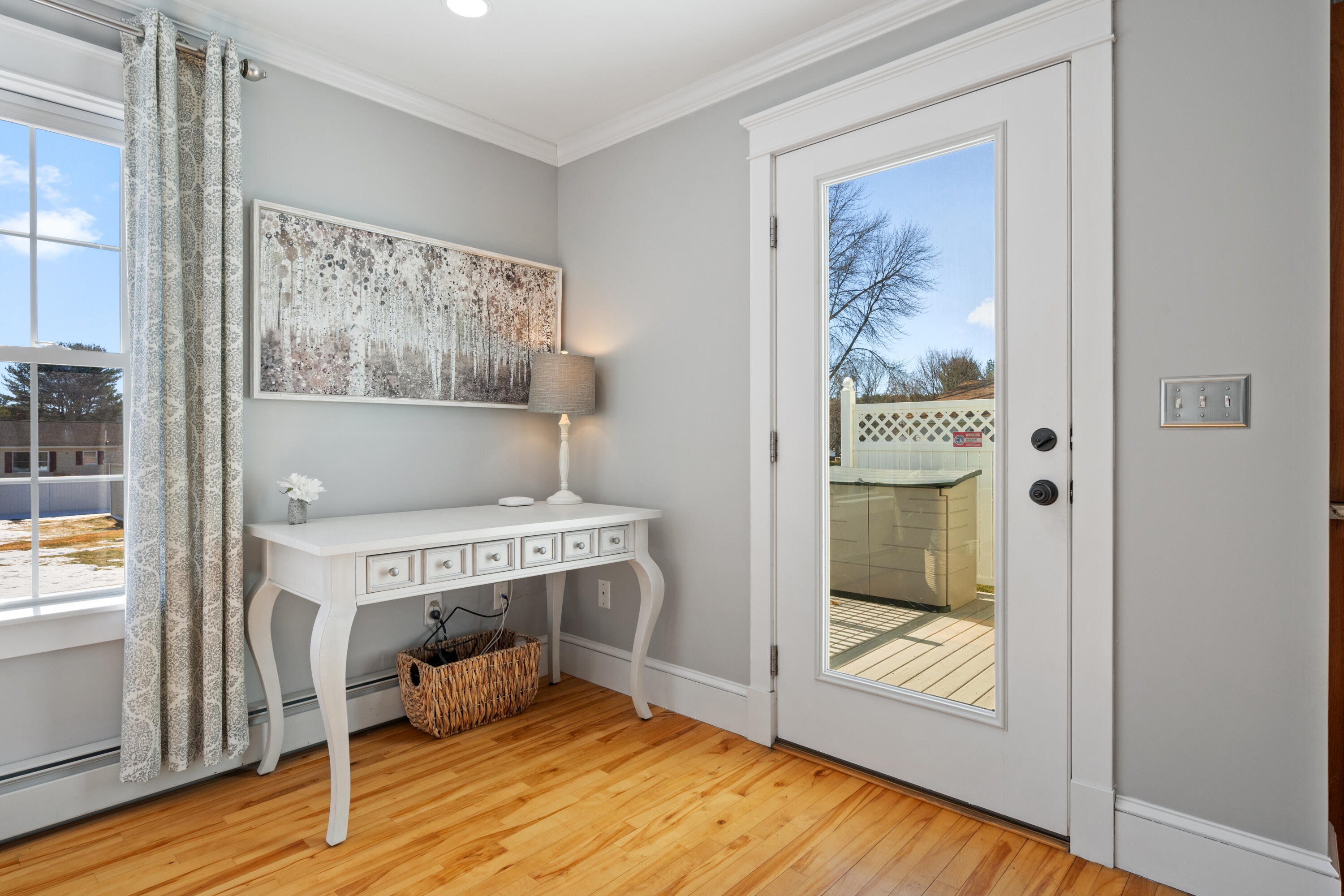 192 Laurel Circle Bangor, ME 04401 - Photo 11 of 85 037-Living Room, Back Deck